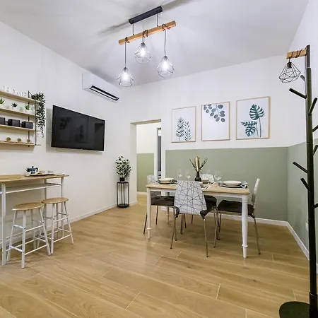 Motor Valley Boutique - 3 Lejlighed *