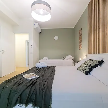 Motor Valley Boutique - 3 *
